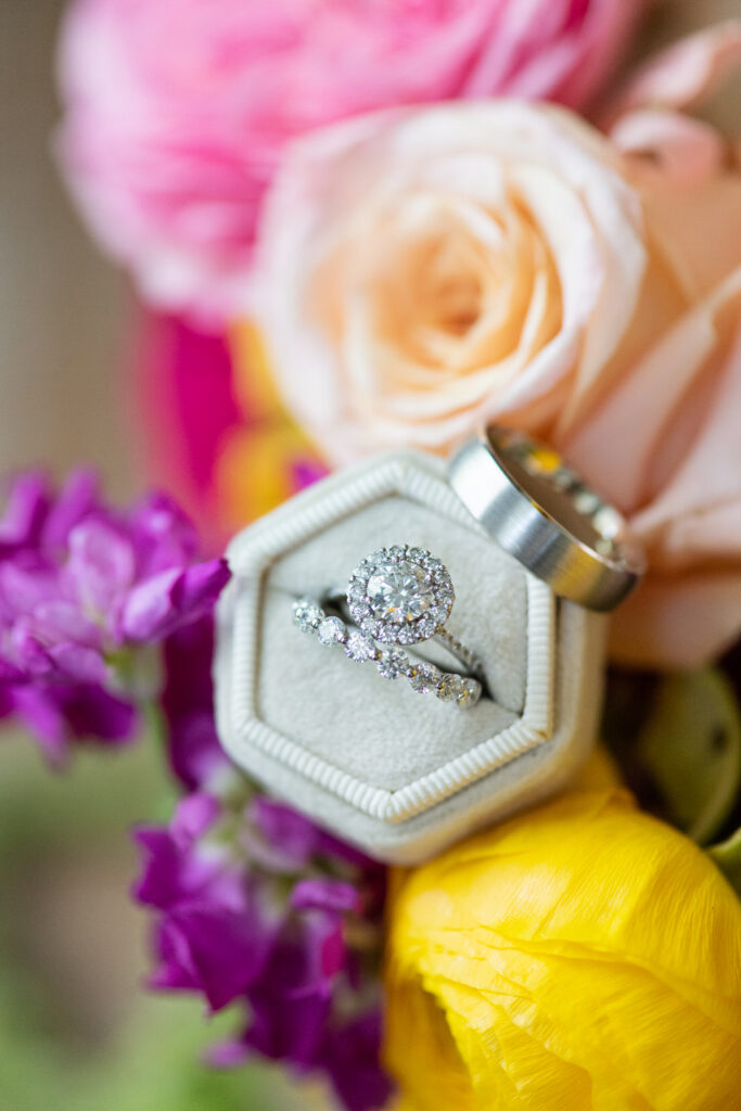 wedding rings details