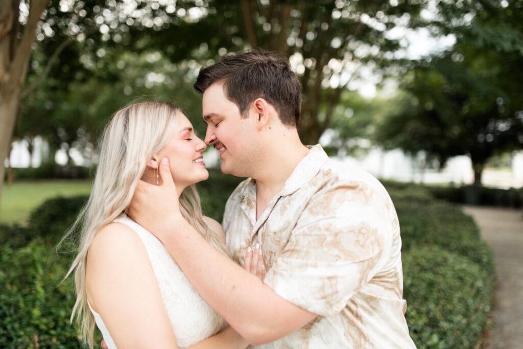 engagement session downtown pensacola veterans memorial park 