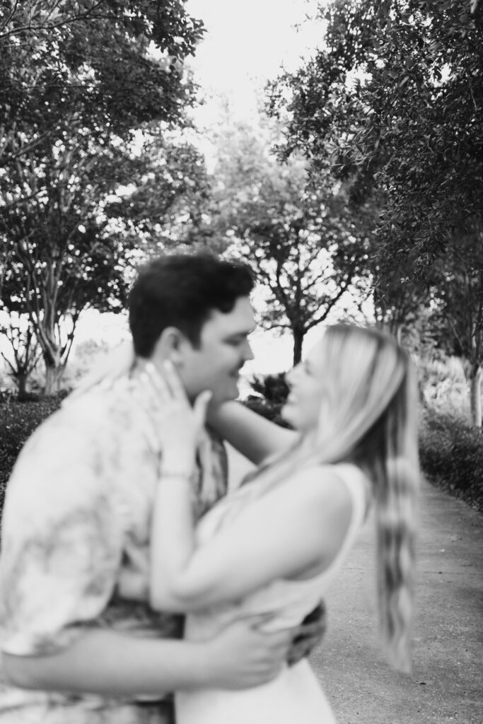 engagement session downtown pensacola veterans memorial park 