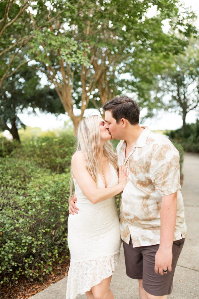 engagement session downtown pensacola veterans memorial park 